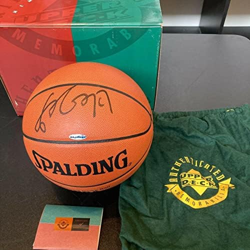 יאו מינג חתום על Spalding רשמי משחק NBA כדורסל כדורסל אודא סיפון עליון COA & Box - כדורסל חתימה
